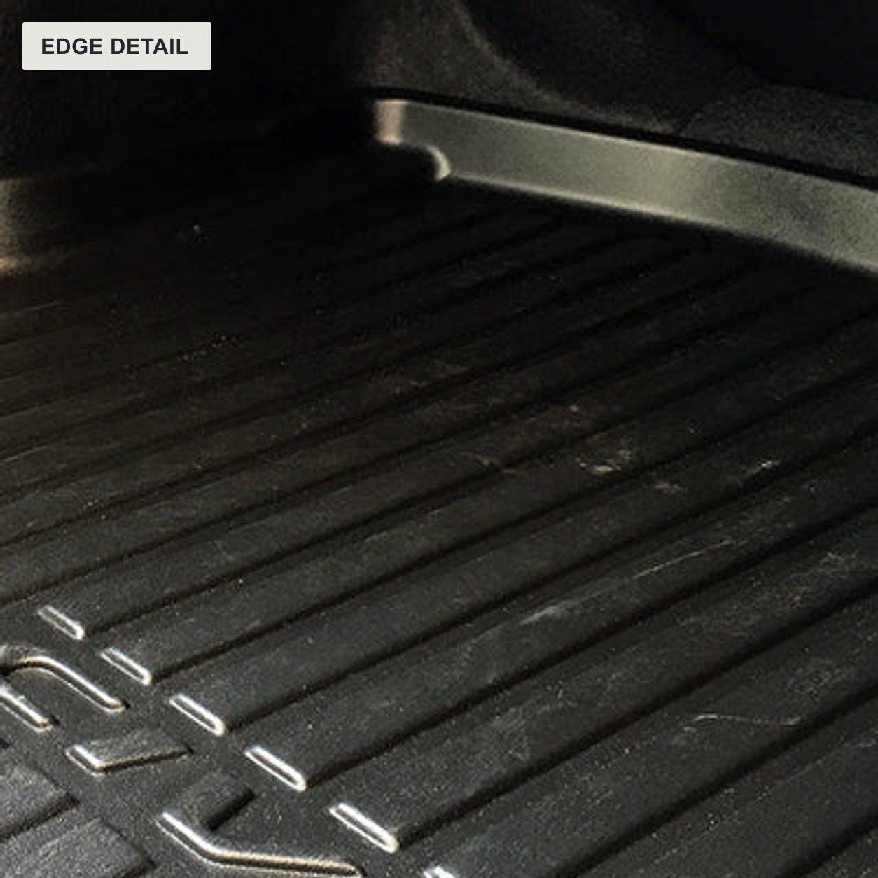 Honda Civic 10th Gen FC Sedan boot tray edge detail